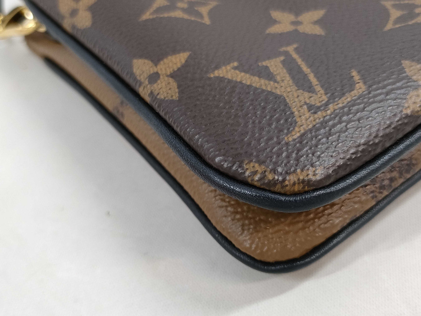 LOUIS VUITTON Pochette Double Zip M69203 Shoulder Bag