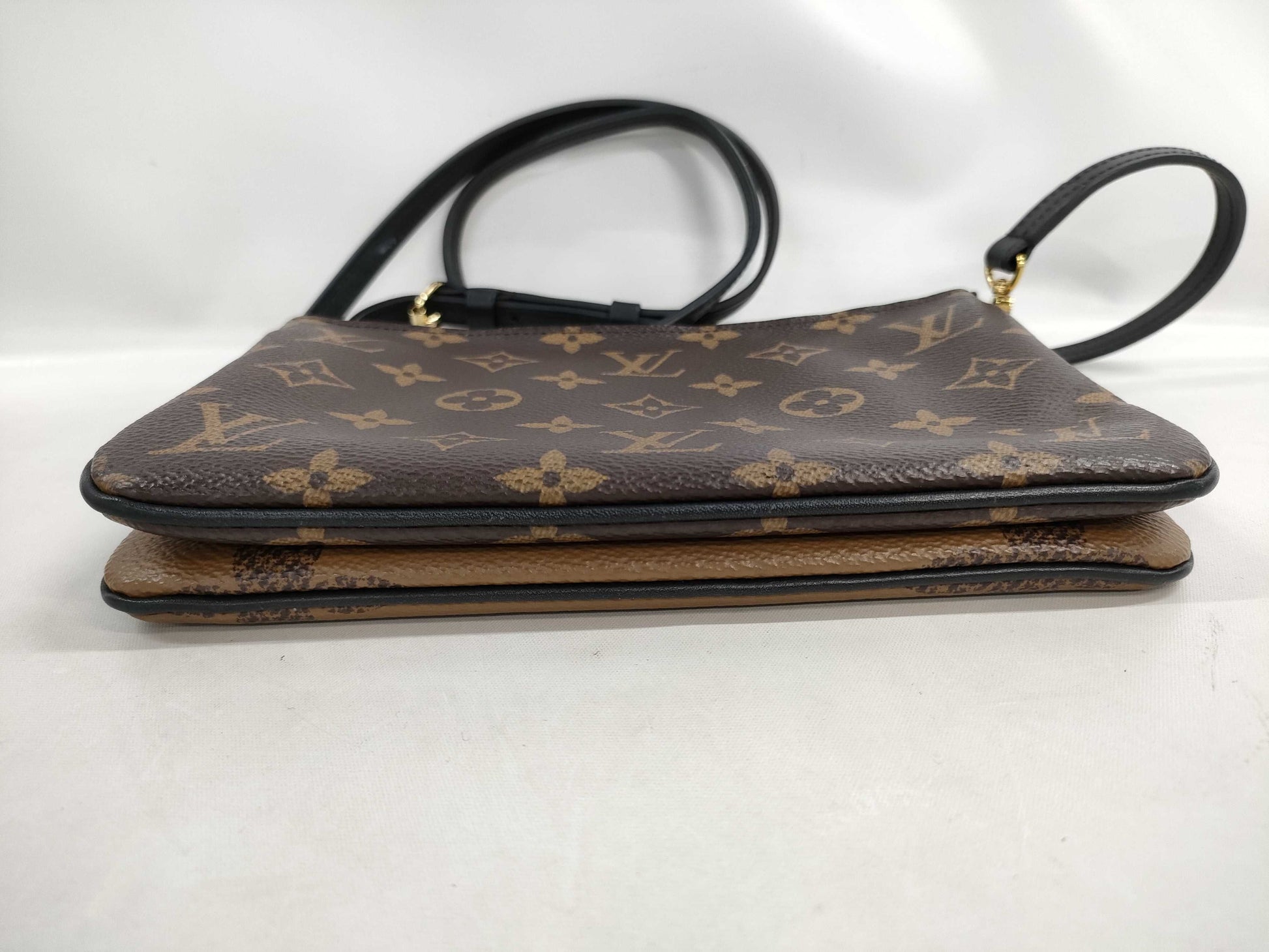 LOUIS VUITTON Pochette Double Zip M69203 Shoulder Bag