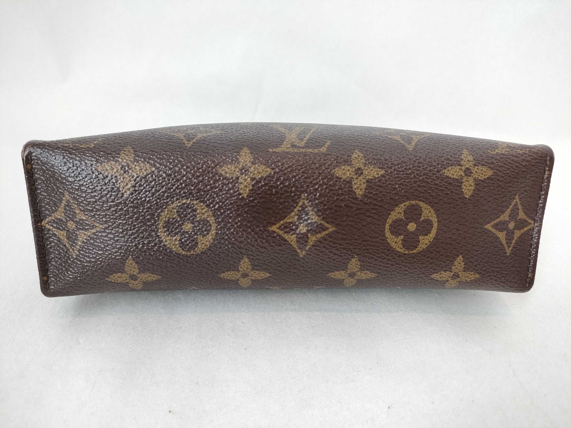 LOUIS VUITTON Monogram Monogram Pochette Toilette 19 M47544 Pouch