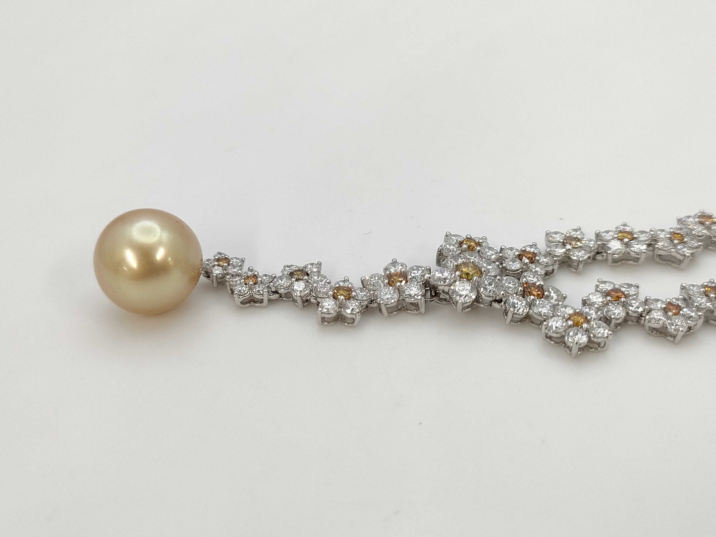 Pearl diameter approx. 13.6mm D1.29/7.25ct 750 29.3g necklace