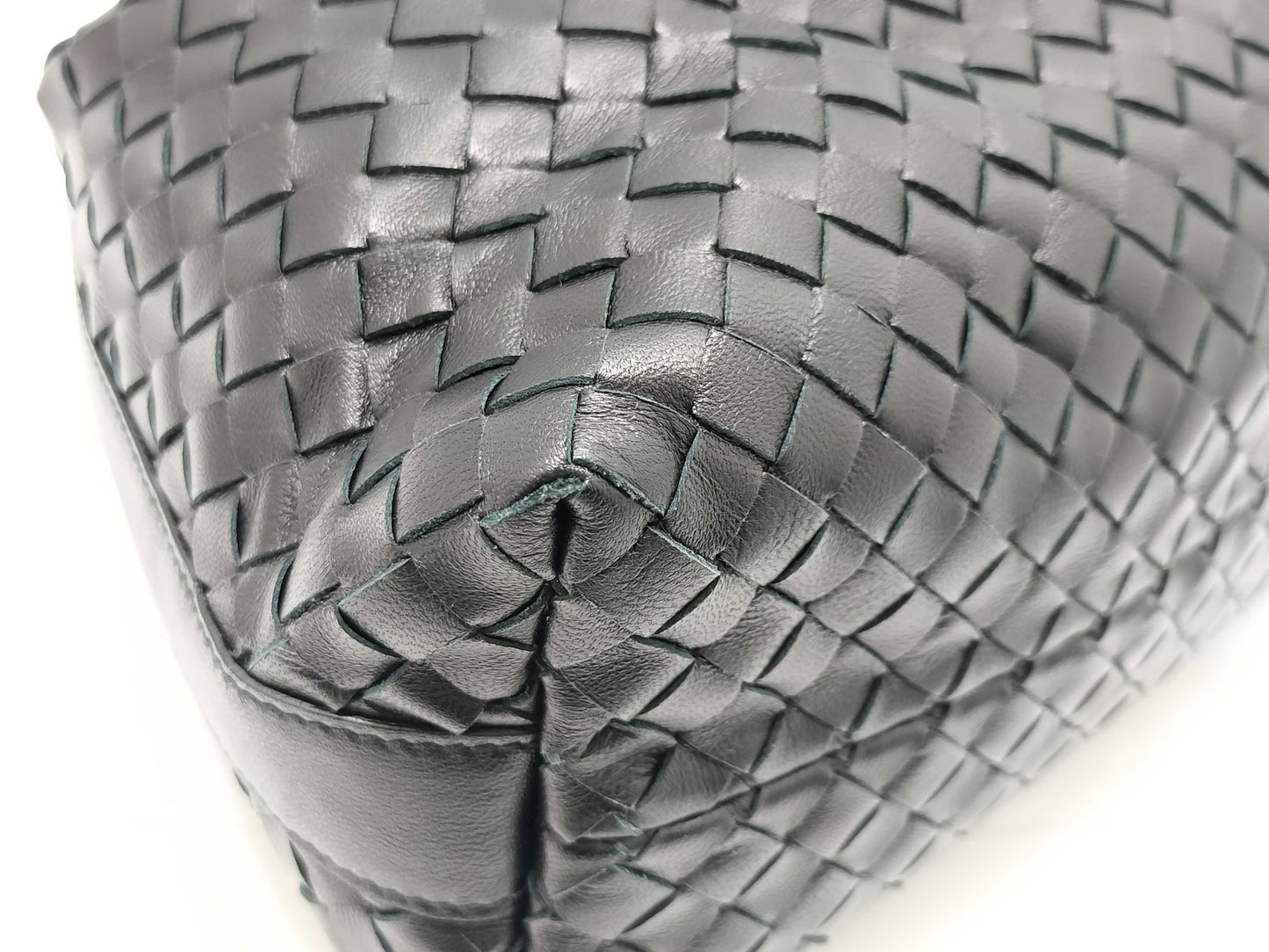 BOTTEGA VENETA Intrecciato Bottega Veneta One Shoulder Bag Bragg Pouch