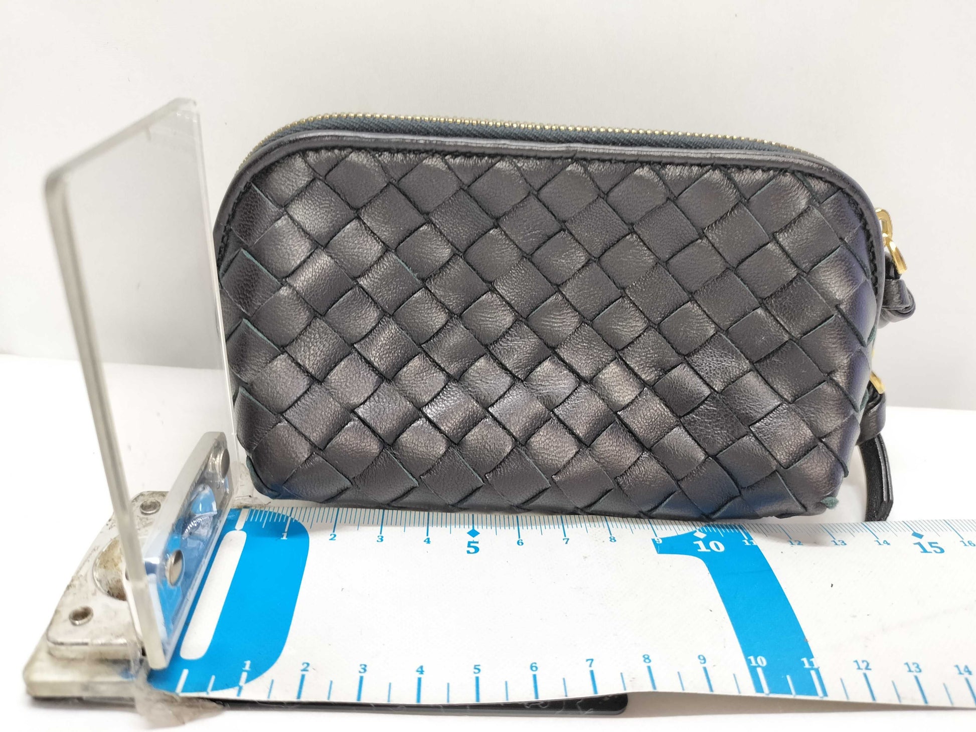 BOTTEGA VENETA Intrecciato Bottega Veneta Pouch Black Pouch