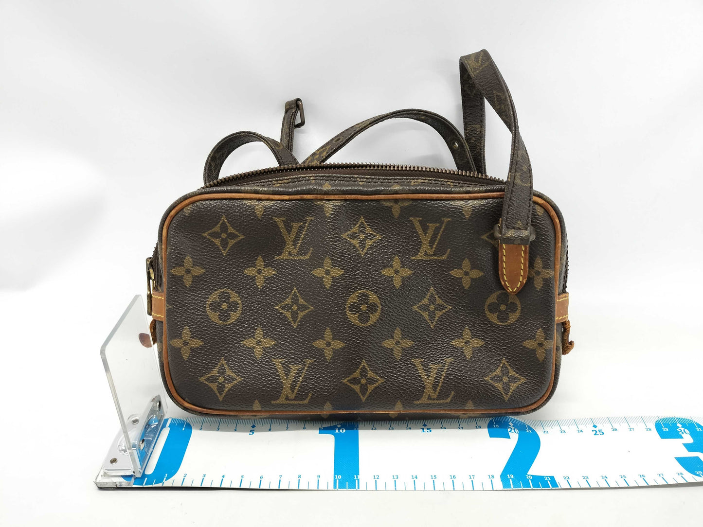 LOUIS VUITTON LV Pochette Monogram Shoulder Bag