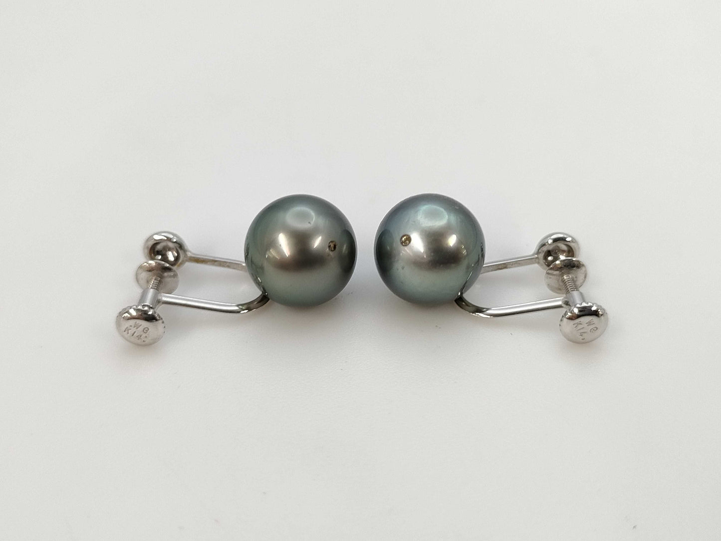 Pearl diameter approx. 8.7-10.9mm METAL 54.6g / Pearl diameter approx. 9.6-9.7mm K14WG 3.6g Other accessories