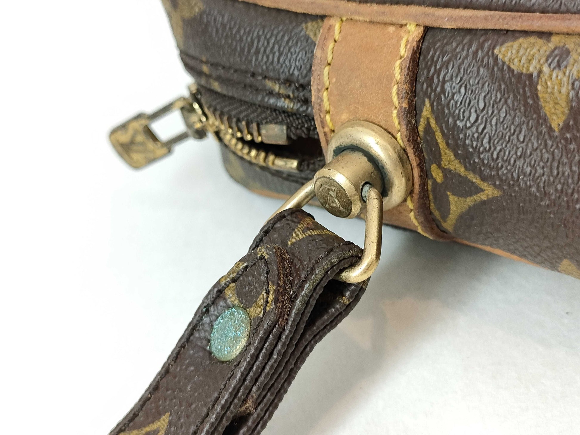 LOUIS VUITTON Monogram LOUIS VUITTON Monogram Marulet Dragone GM Second Bag
