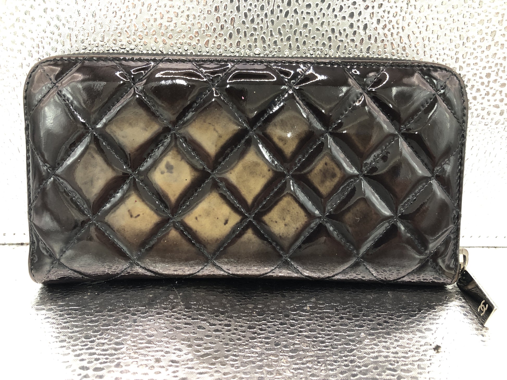 CHANEL Matrasse Brilliant Long Round Zipper Wallet with Seal 14755109 Guarantee Card with Box Patent Leather Noir Wallet