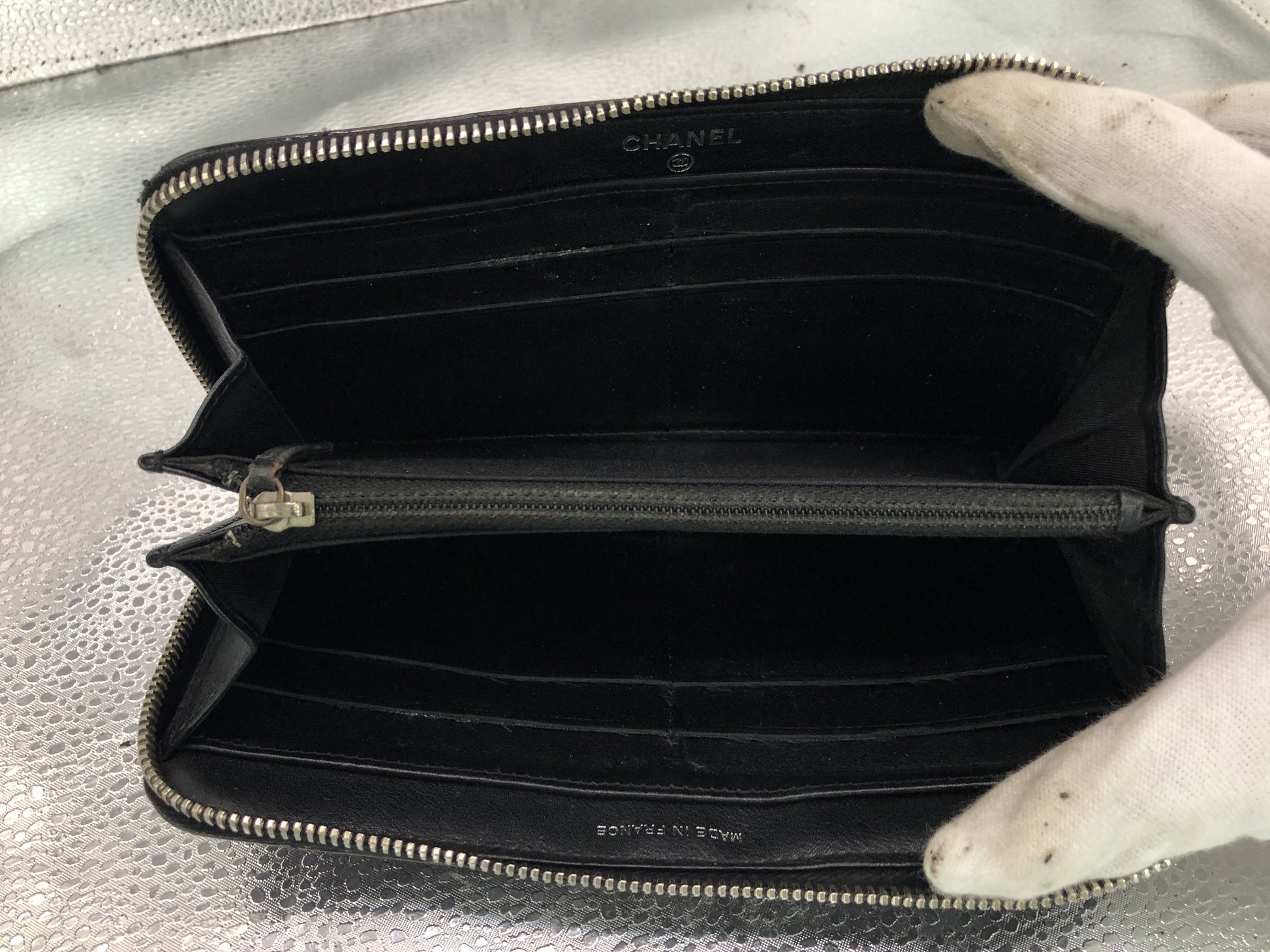 CHANEL Matrasse Brilliant Long Round Zipper Wallet with Seal 14755109 Guarantee Card with Box Patent Leather Noir Wallet