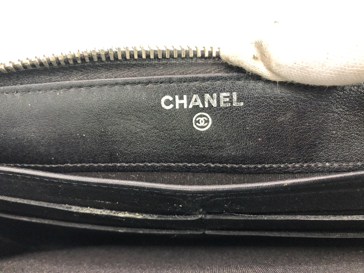 CHANEL Matrasse Brilliant Long Round Zipper Wallet with Seal 14755109 Guarantee Card with Box Patent Leather Noir Wallet
