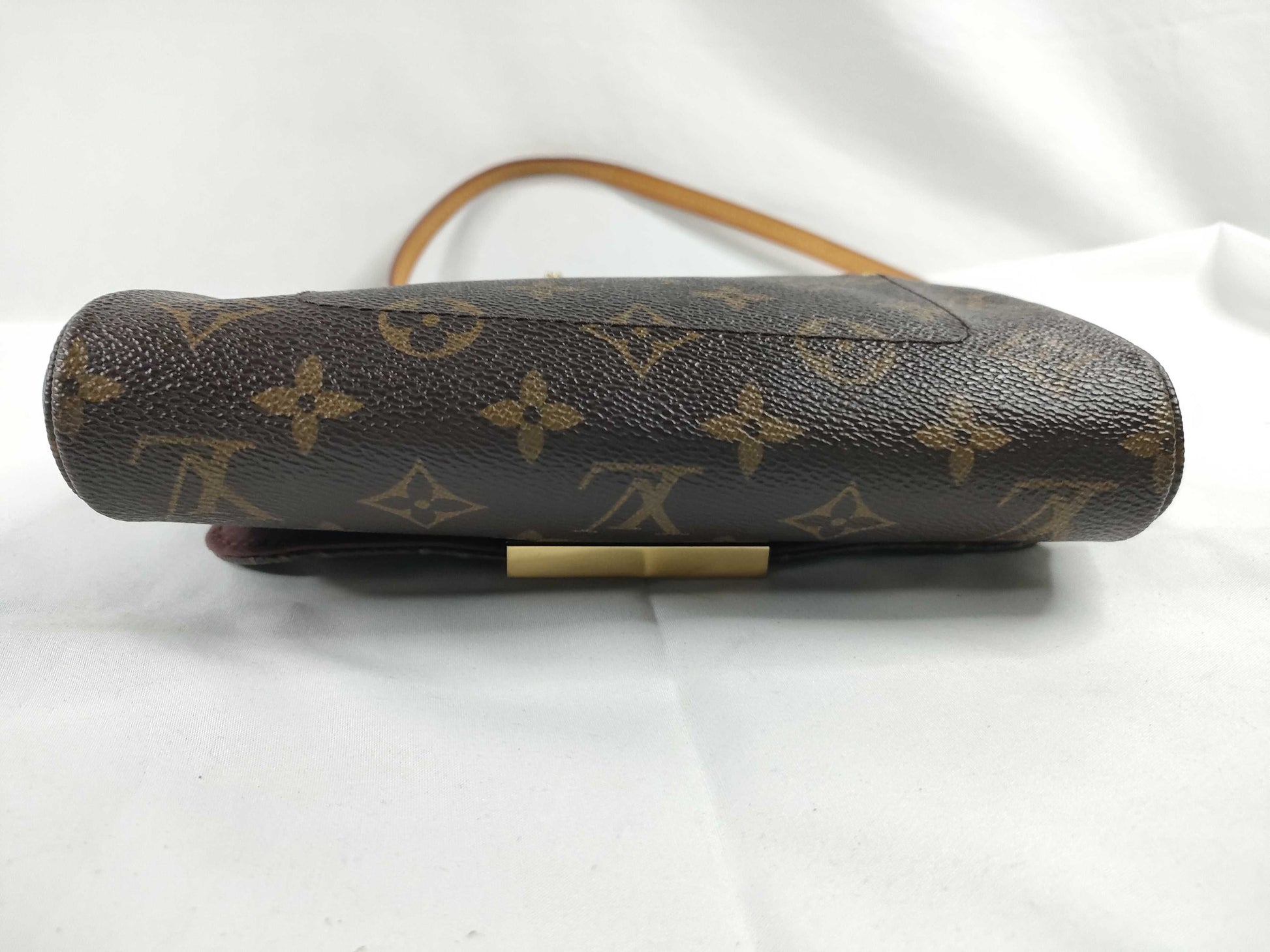 LOUIS VUITTON Monogram Louis Vuitton Favorite Monogram Shoulder Bag