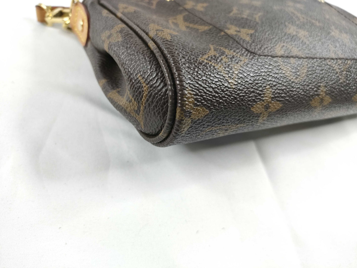 LOUIS VUITTON Monogram Louis Vuitton Favorite Monogram Shoulder Bag