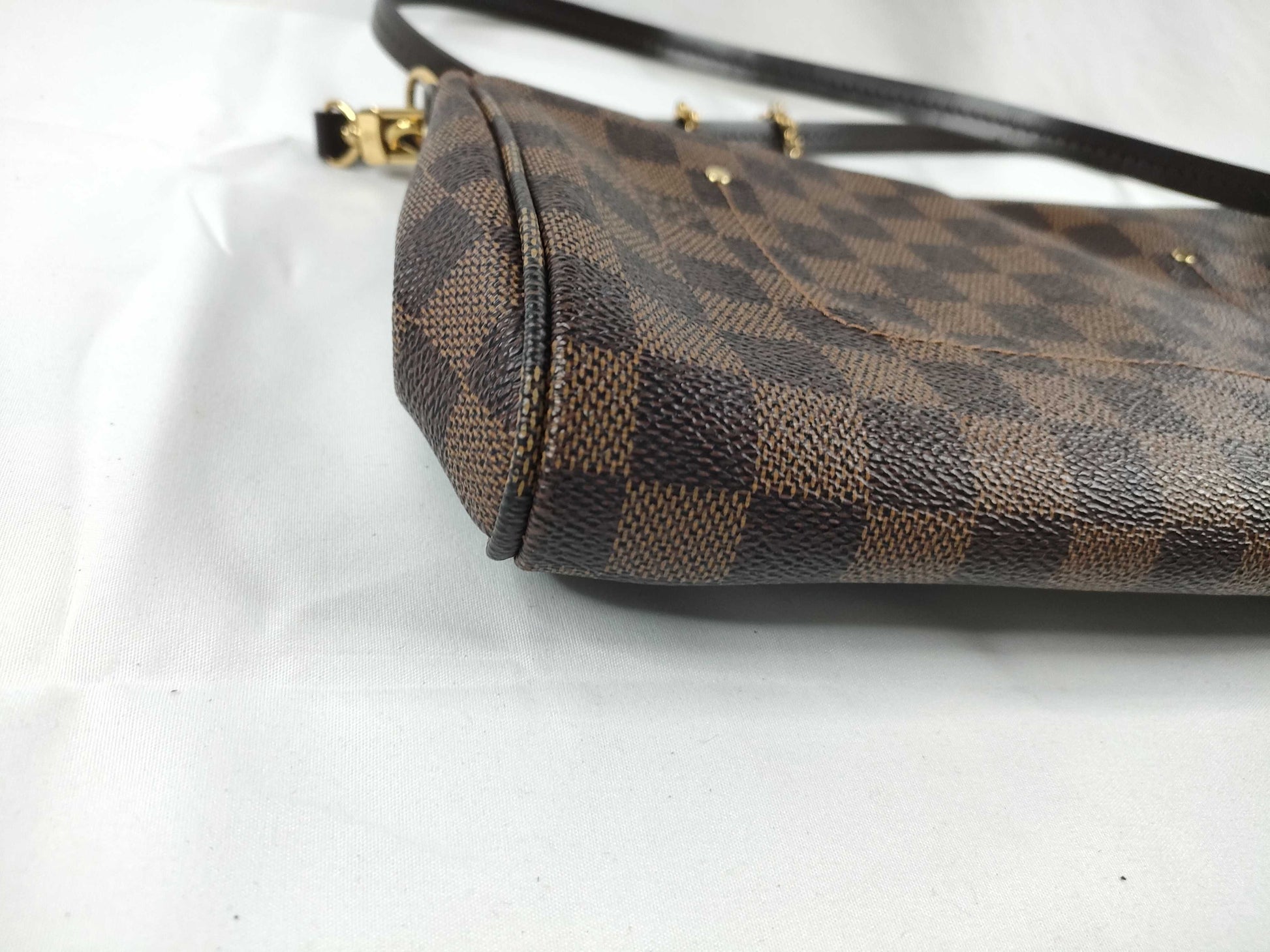 LOUIS VUITTON Damier Louis Vuitton Damier Breed Shoulder Bag