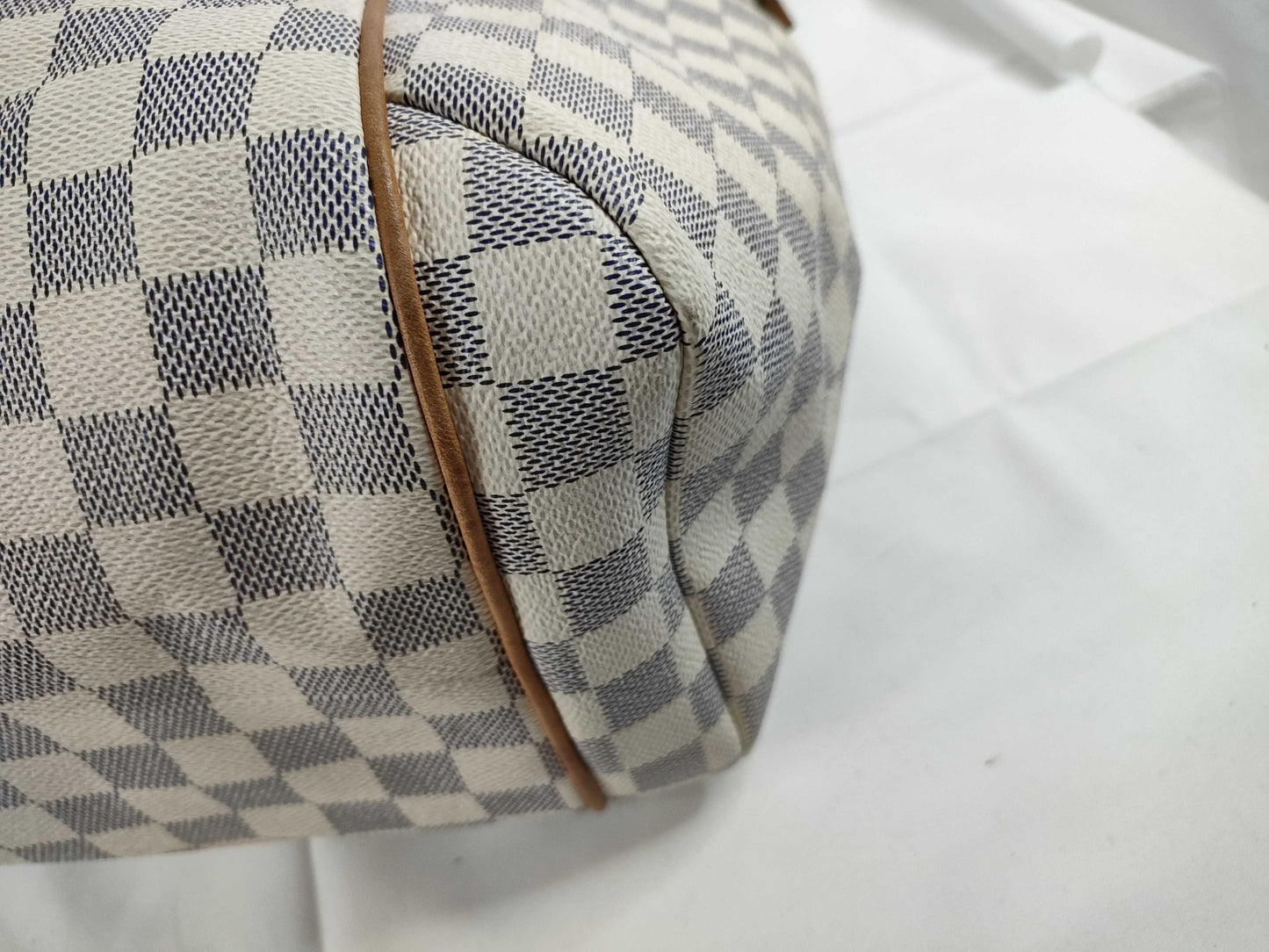 LOUIS VUITTON Damier Azure Louis Vuitton Azul Total Tote Bag