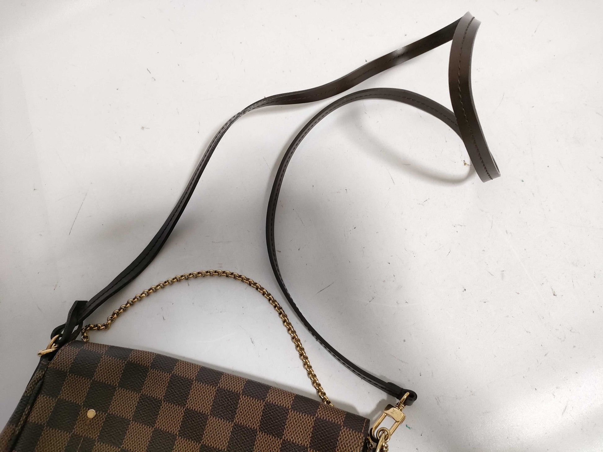 LOUIS VUITTON Damier Louis Vuitton Favorite Damier Shoulder Bag