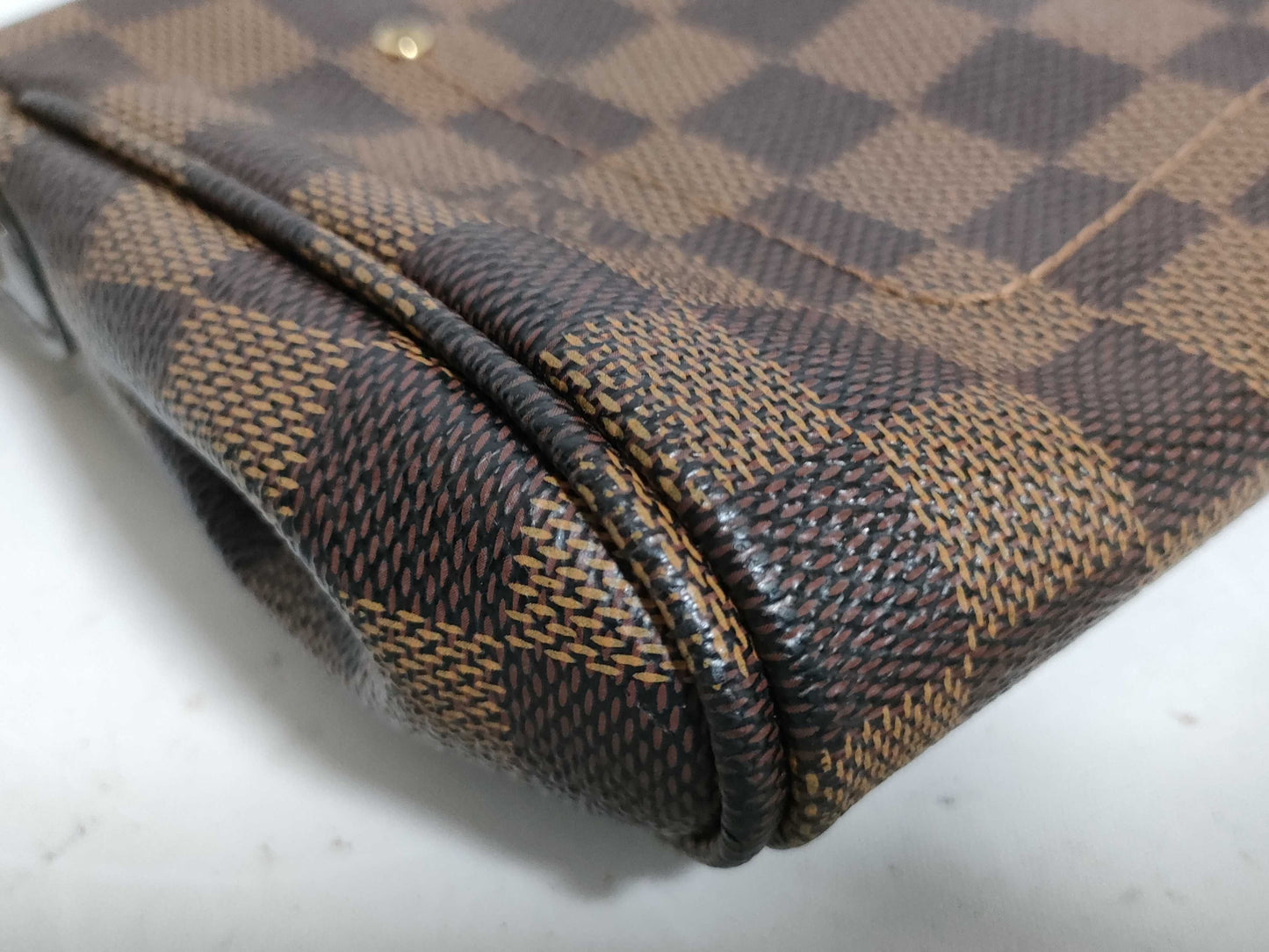 LOUIS VUITTON Damier Louis Vuitton Favorite Damier Shoulder Bag