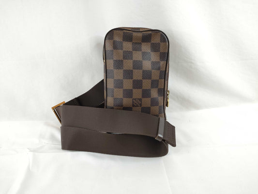LOUIS VUITTON Damier Louis Vuitton Geronimos Bag