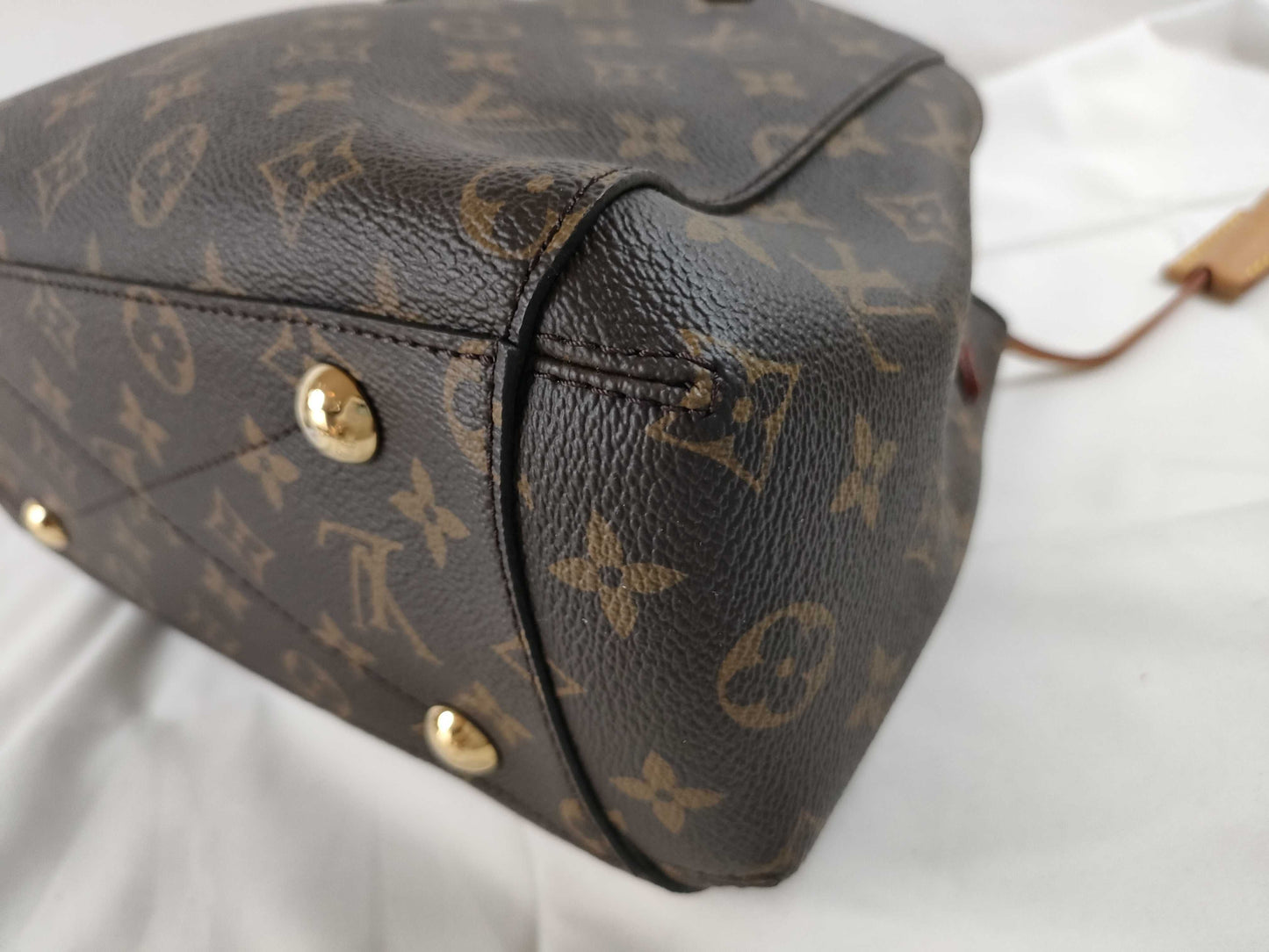 LOUIS VUITTON Monogram Louis Vuitton Montaigne Monogram Shoulder Bag