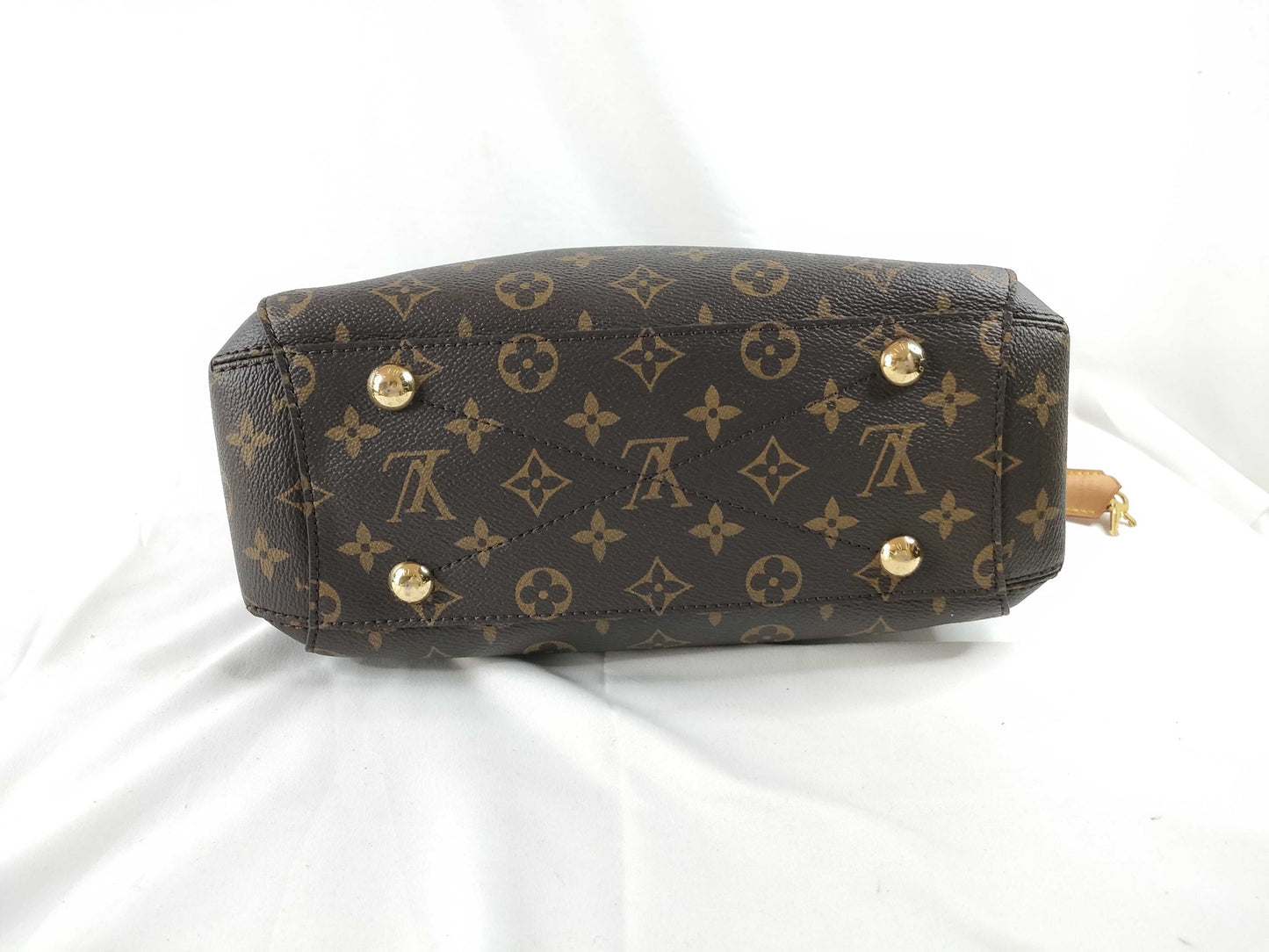 LOUIS VUITTON Monogram Louis Vuitton Montaigne Monogram Shoulder Bag