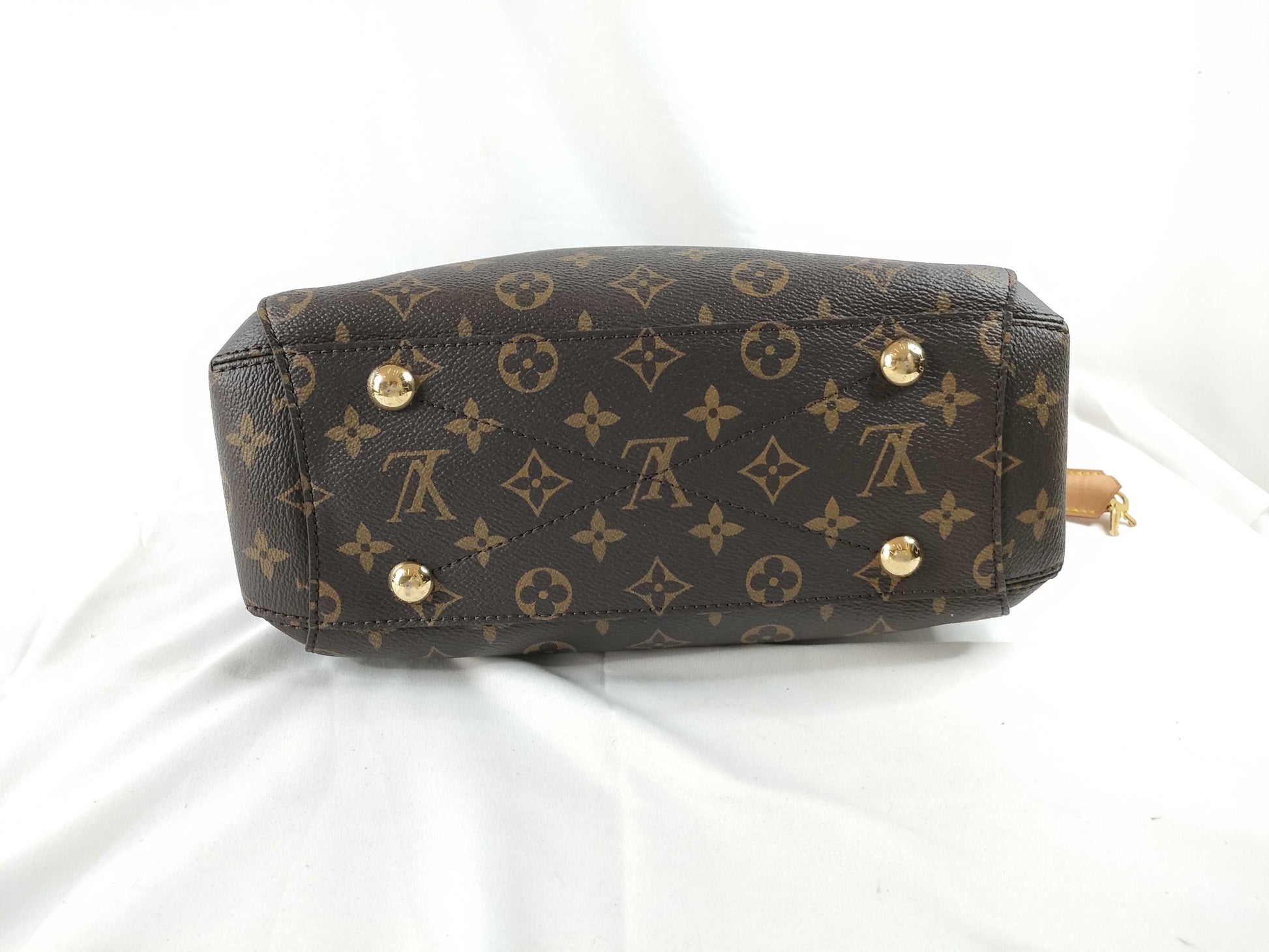 LOUIS VUITTON Monogram Louis Vuitton Montaigne Monogram Shoulder Bag