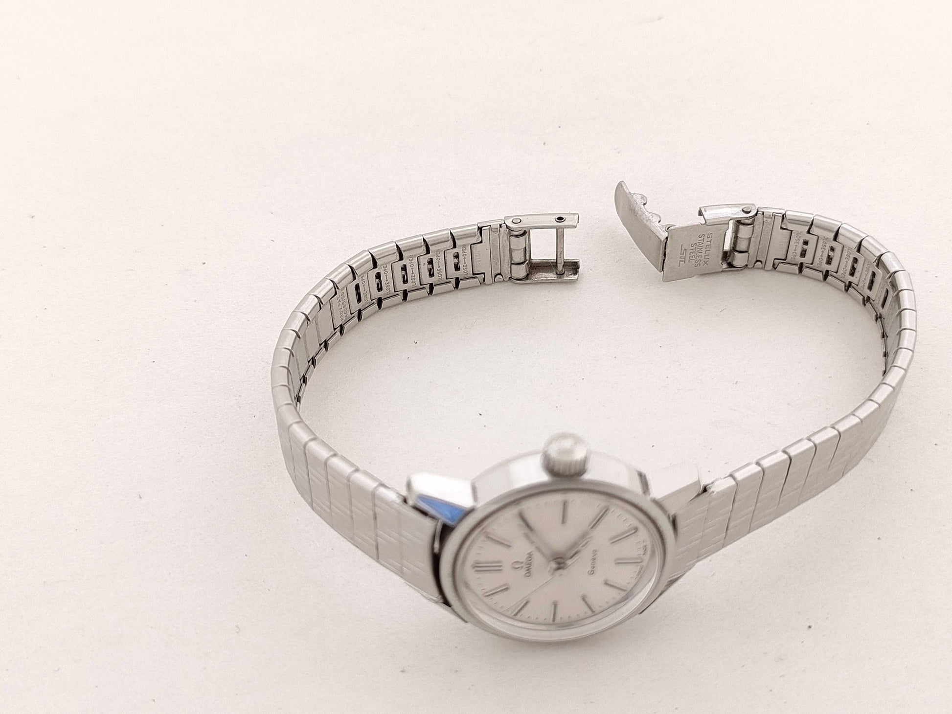 OMEGA Geneva Serial V8743 + AG5 Stainless Steel/Hand-Wound Silver Dial Women's Watch