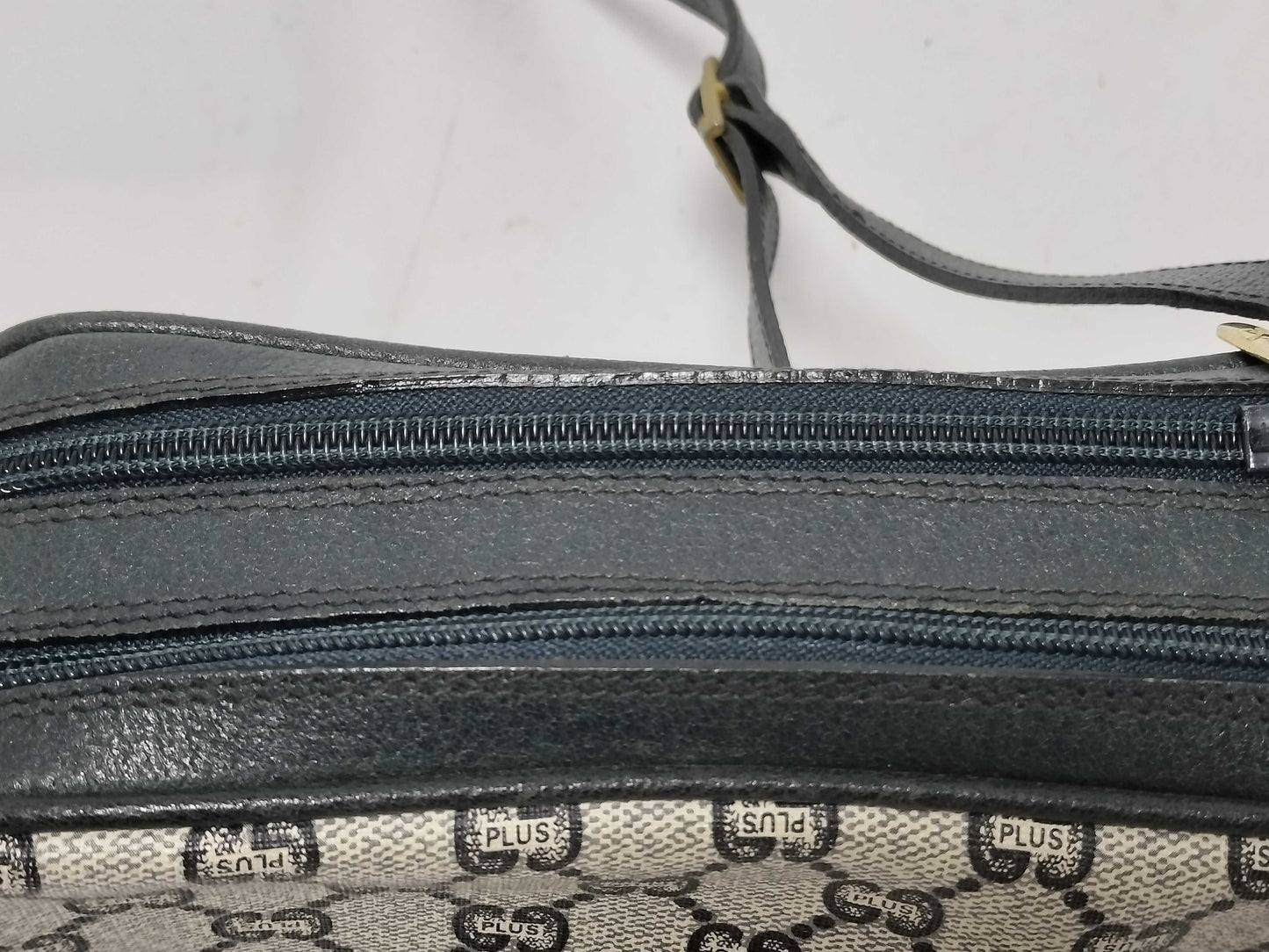 GUCCI GG Plus Gucci PVC Shoulder Bag White x Black Shoulder Bag