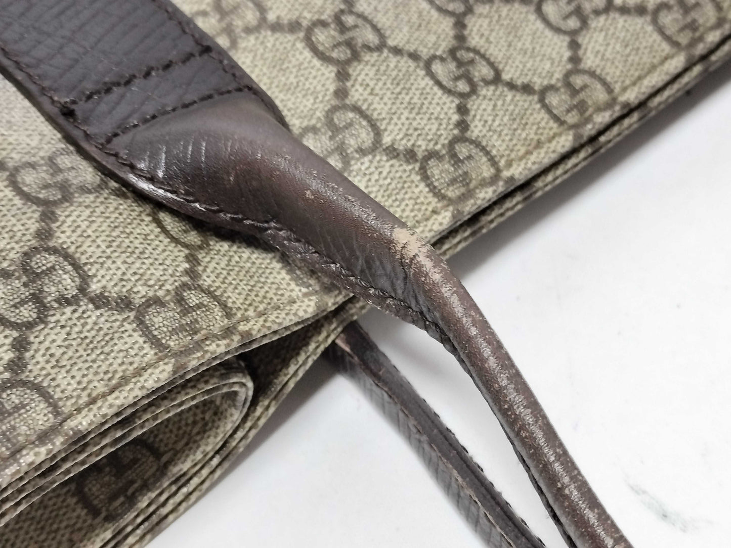 GUCCI Gucci GG Supreme Bag Brown Handbag