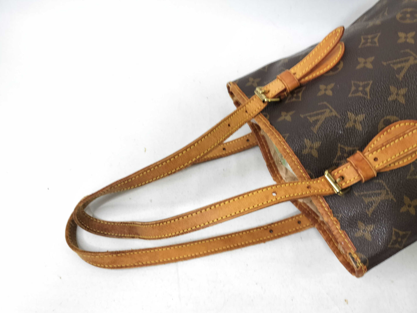 LOUIS VUITTON Monogram LV Monogram Petit Bucket M42238 VI1020 Shoulder Bag