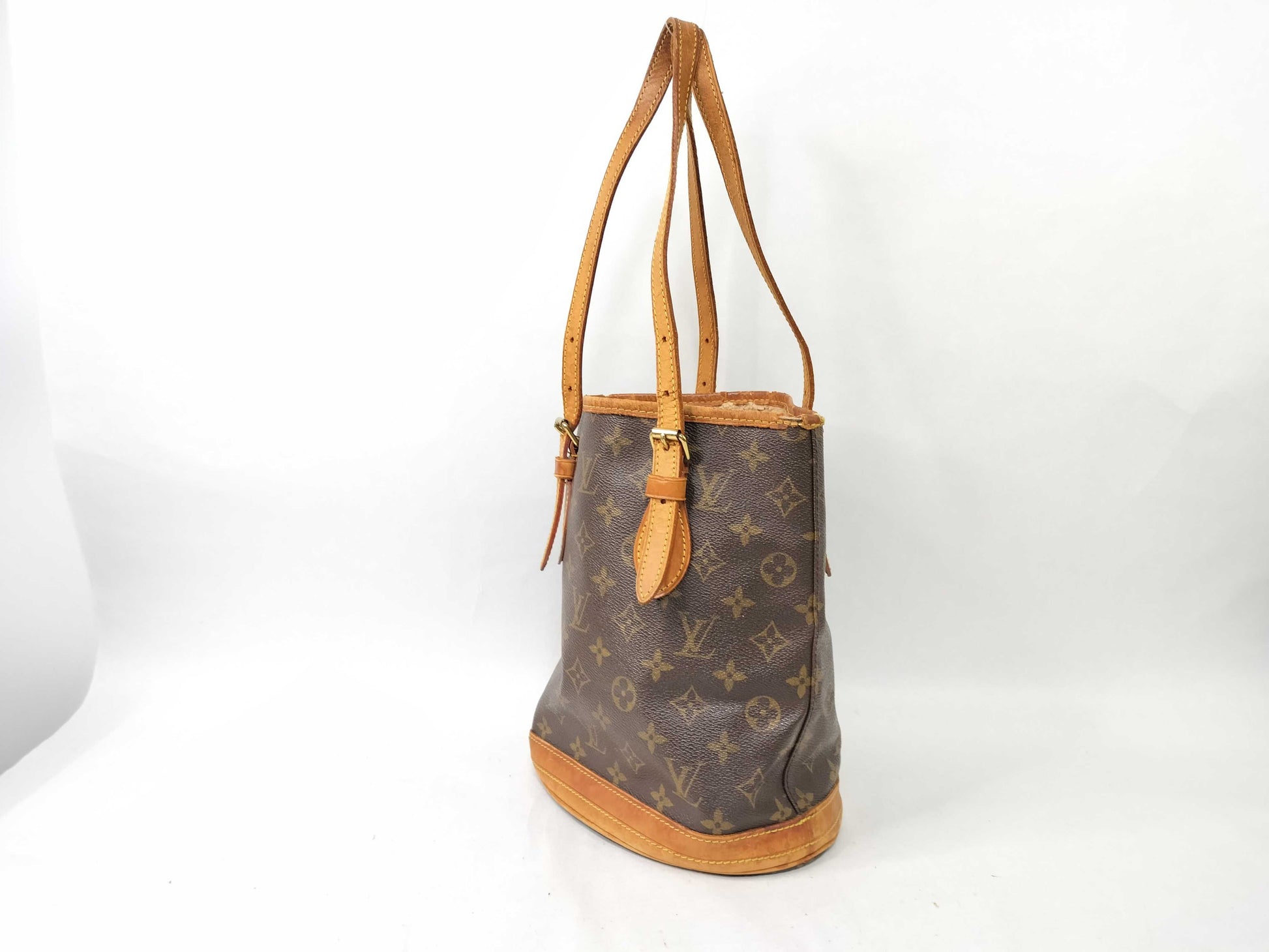 LOUIS VUITTON Monogram LV Monogram Petit Bucket M42238 VI1020 Shoulder Bag