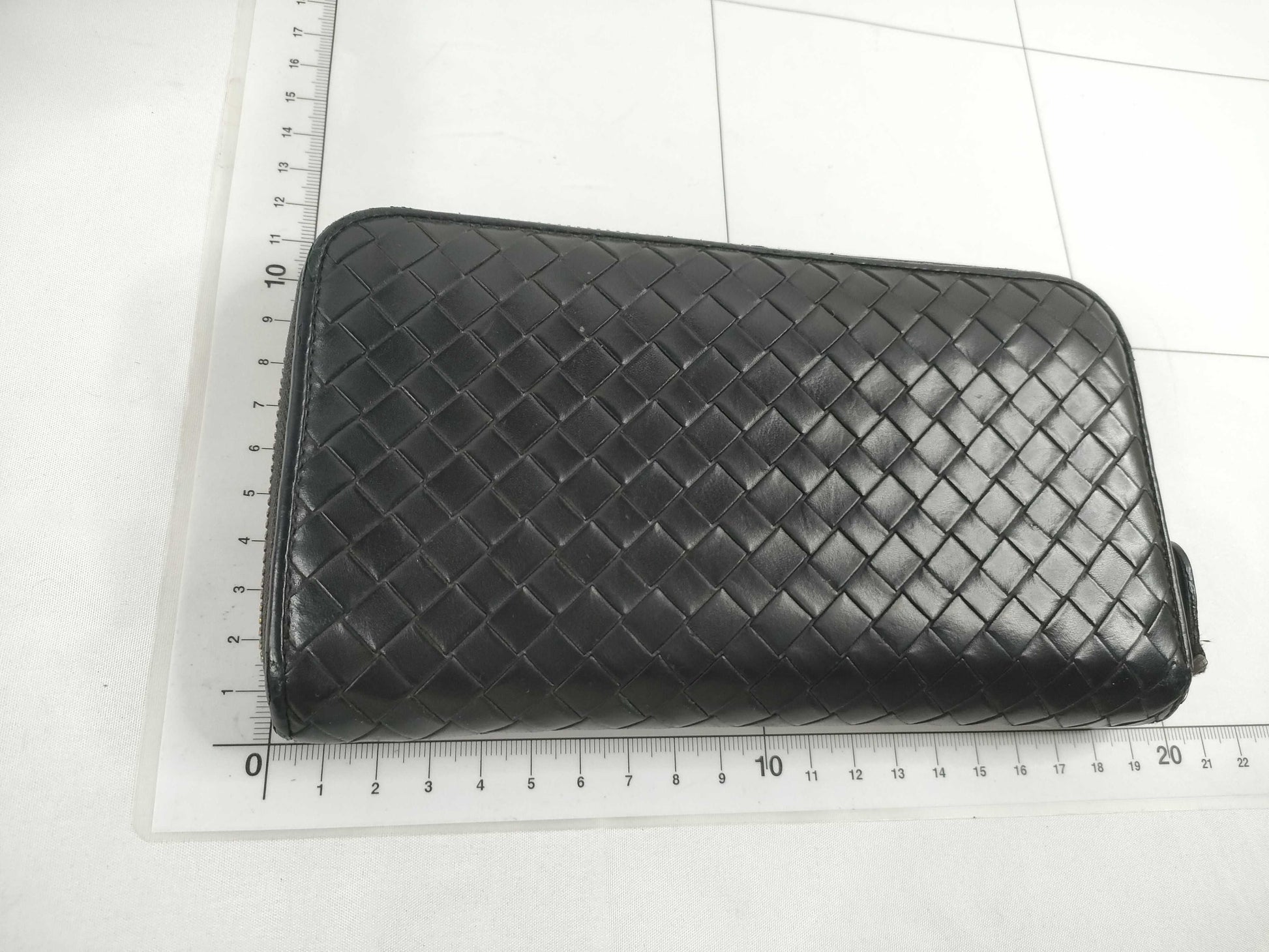 BOTTEGA VENETA Intrecciato Intrecciato Leather Round Zip Long Wallet Black Wallet