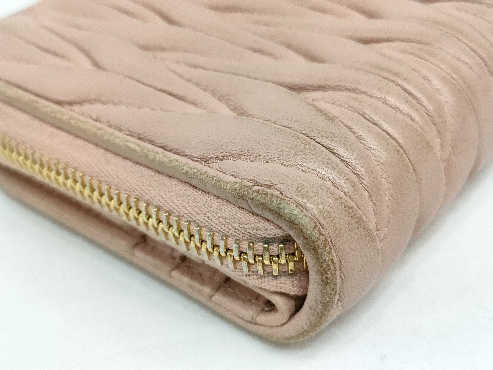 miu miu miu leather bi-fold wallet pink wallet