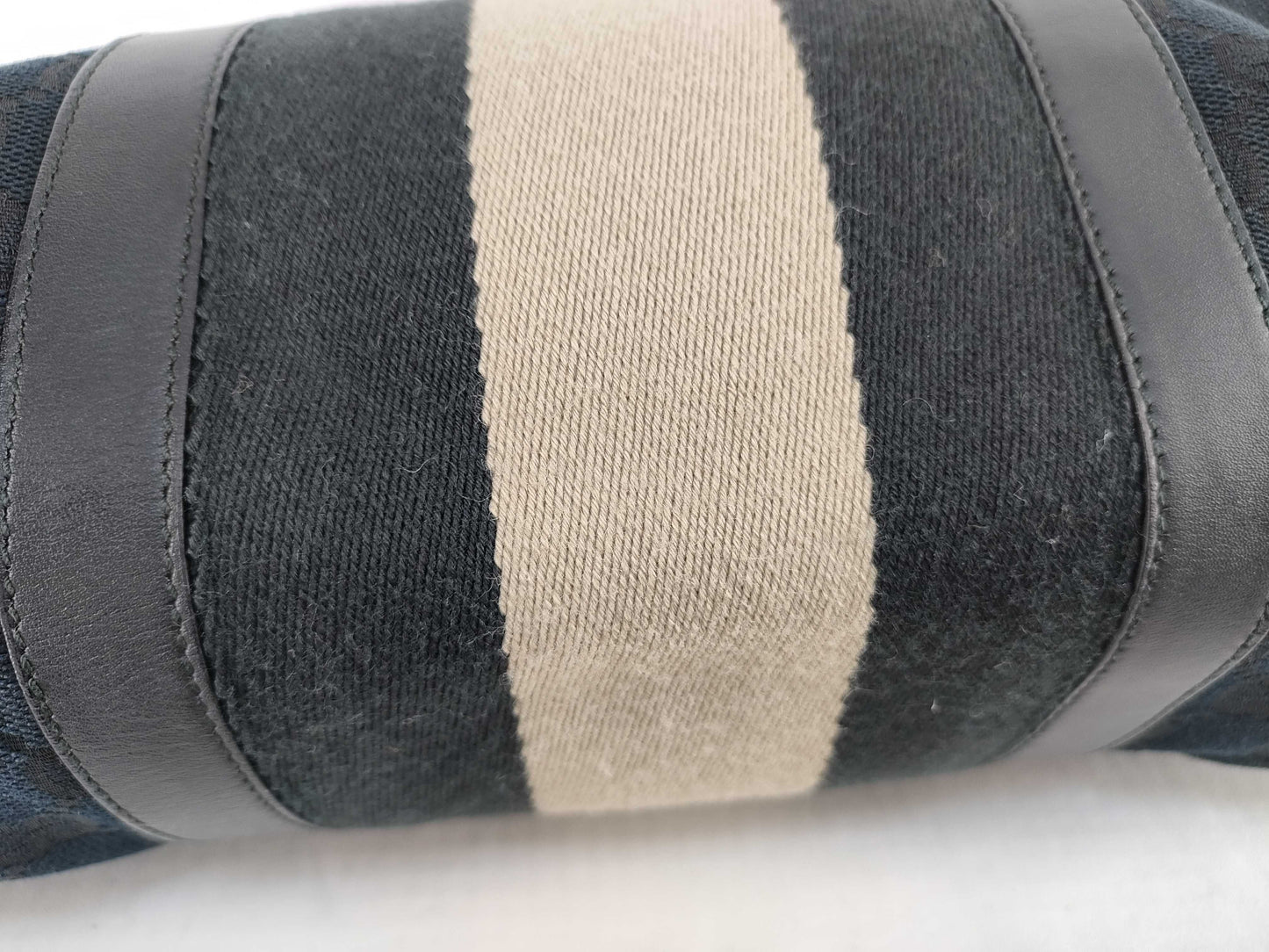 GUCCI Gucci GG Canvas Handbag 000/0851 Black Handbag