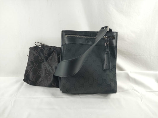 GUCCI GG Canvas Gucci GG Canvas Shoulder Bag 92562 001013 Black Shoulder Bag
