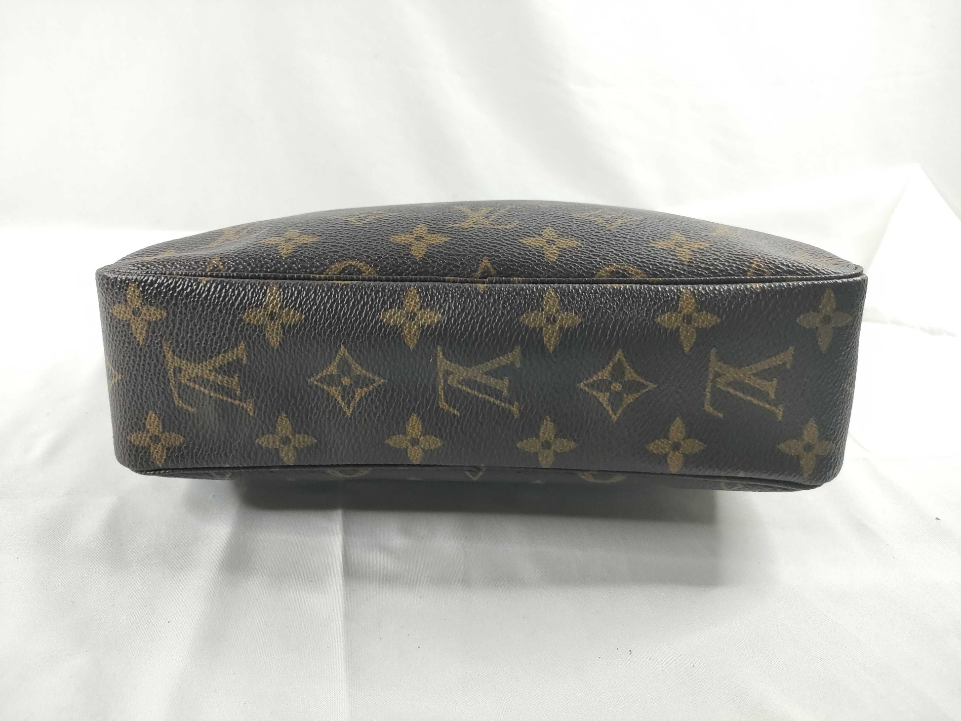 LOUIS VUITTON Monogram LV Monogram Truth Wallet 23 M47524 TH8904 Second Bag