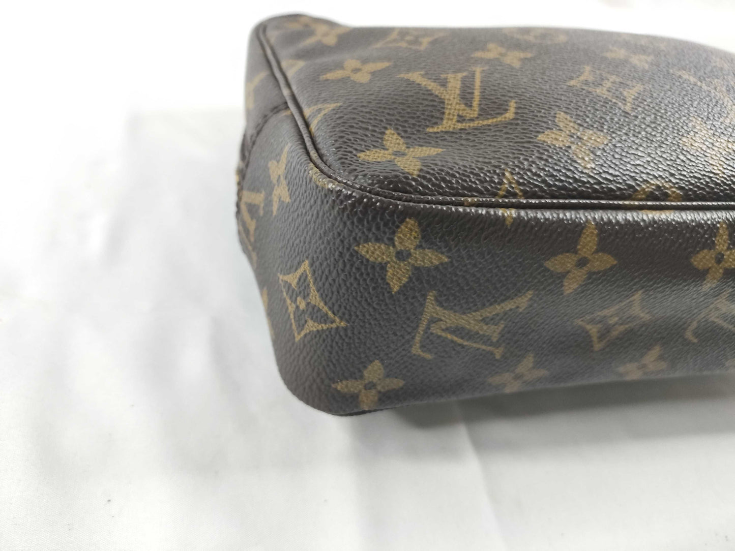 LOUIS VUITTON Monogram LV Monogram Truth Wallet 23 M47524 TH8904 Second Bag