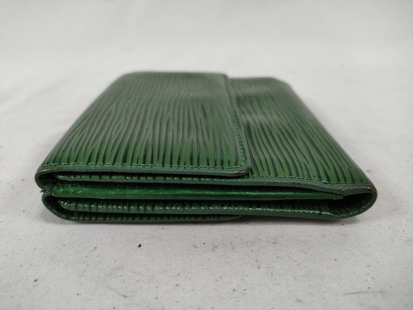 LOUIS VUITTON Epi LV Epi Porto Monevie Cartcredy M63484 SP0926 Wallet