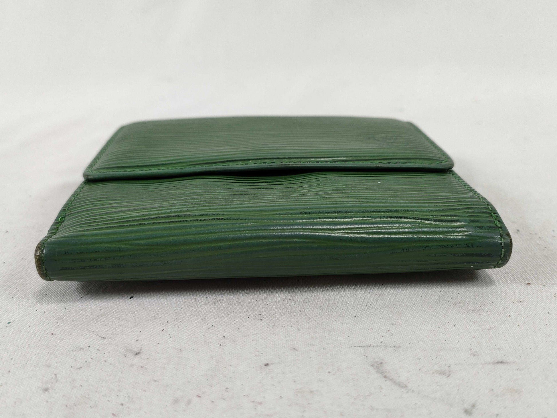LOUIS VUITTON Epi LV Epi Porto Monevie Cartcredy M63484 SP0926 Wallet