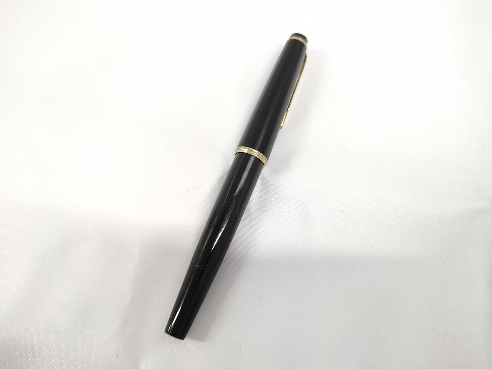 MONTBLANC Montblanc 585 Fountain Pen
