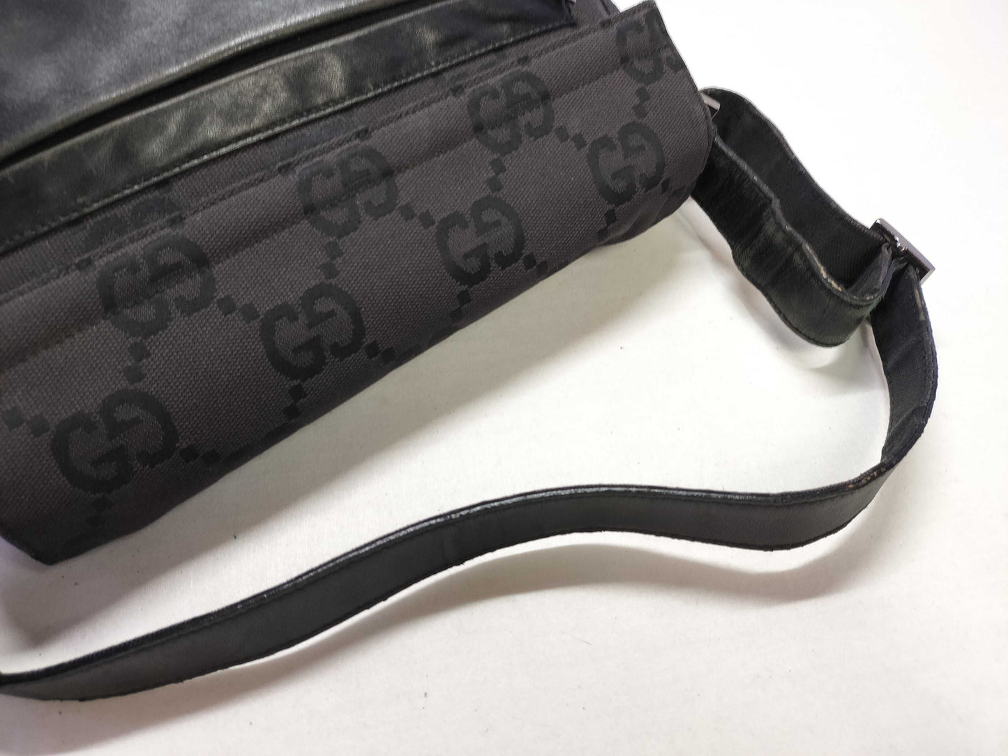 GUCCI GG Gucci GG Canvas Shoulder Bag 001/3805 002113 Black Shoulder Bag