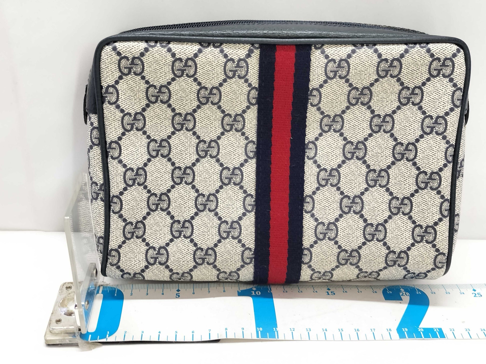 GUCCI GG Supreme Gucci Sherry Line GG Supreme Second Bag 63/01/012 Navy Pouch