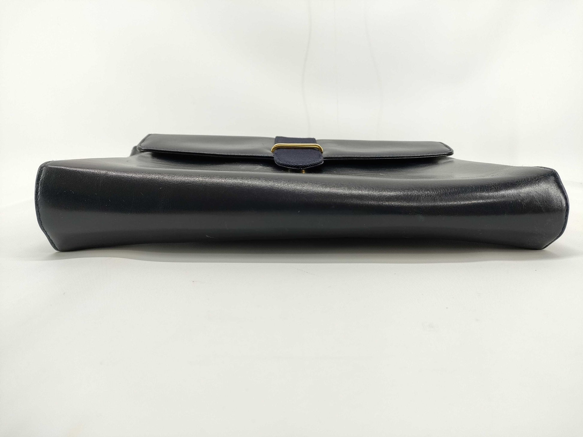 Salvatore Ferragamo Leather Shoulder Bag AD21.1767 Navy Shoulder Bag