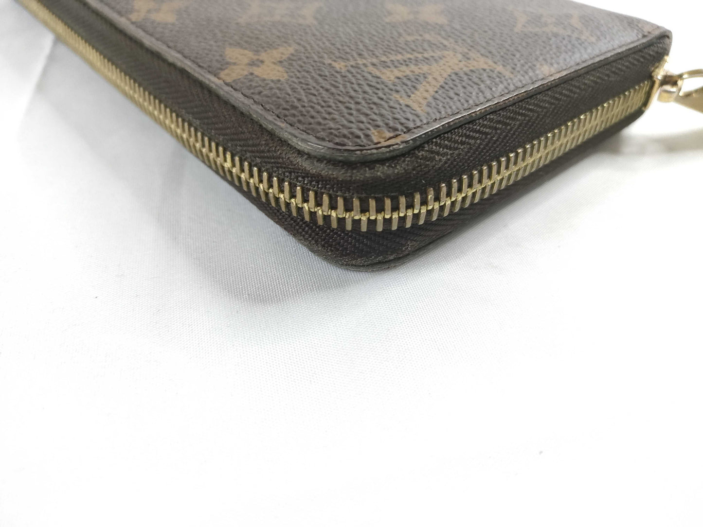 LOUIS VUITTON Monogram LV Monogram Zippy Wallet M42616 CA2121 Wallet