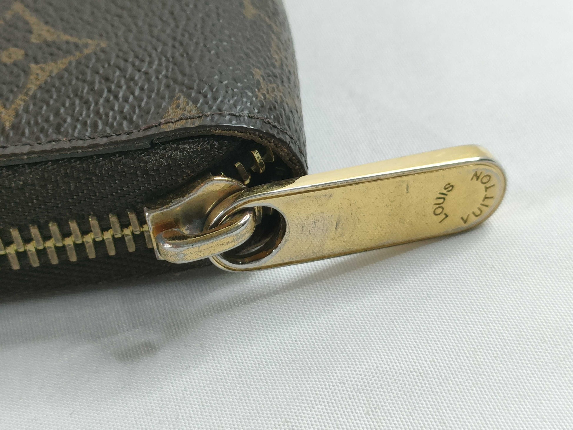 LOUIS VUITTON Monogram LV Monogram Zippy Wallet M42616 CA2121 Wallet