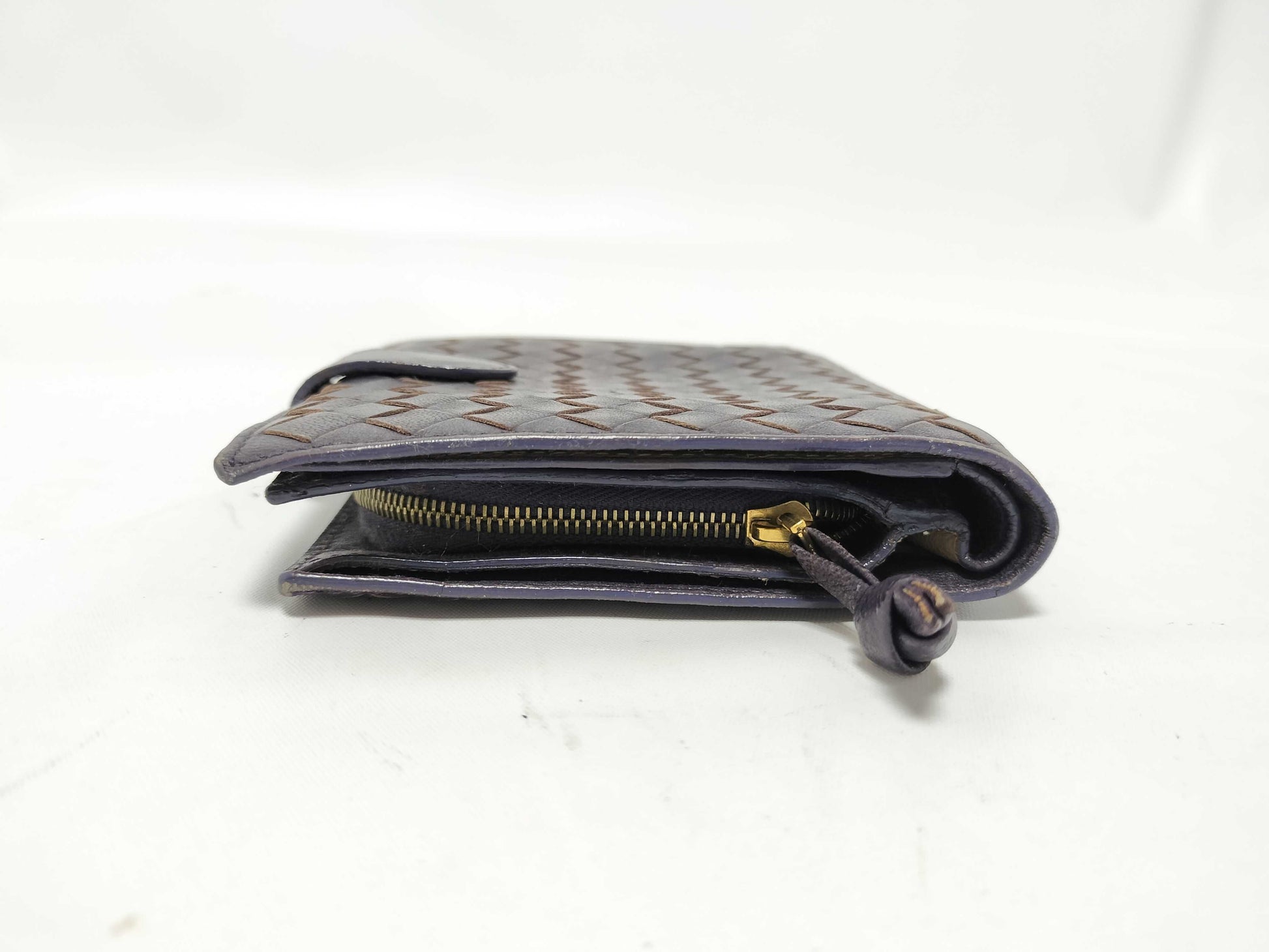 BOTTEGA VENETA Intrecciato Intrecciato Intrecciato Leather Bi-Fold Wallet 114073 V0013 5004 Purple Wallet
