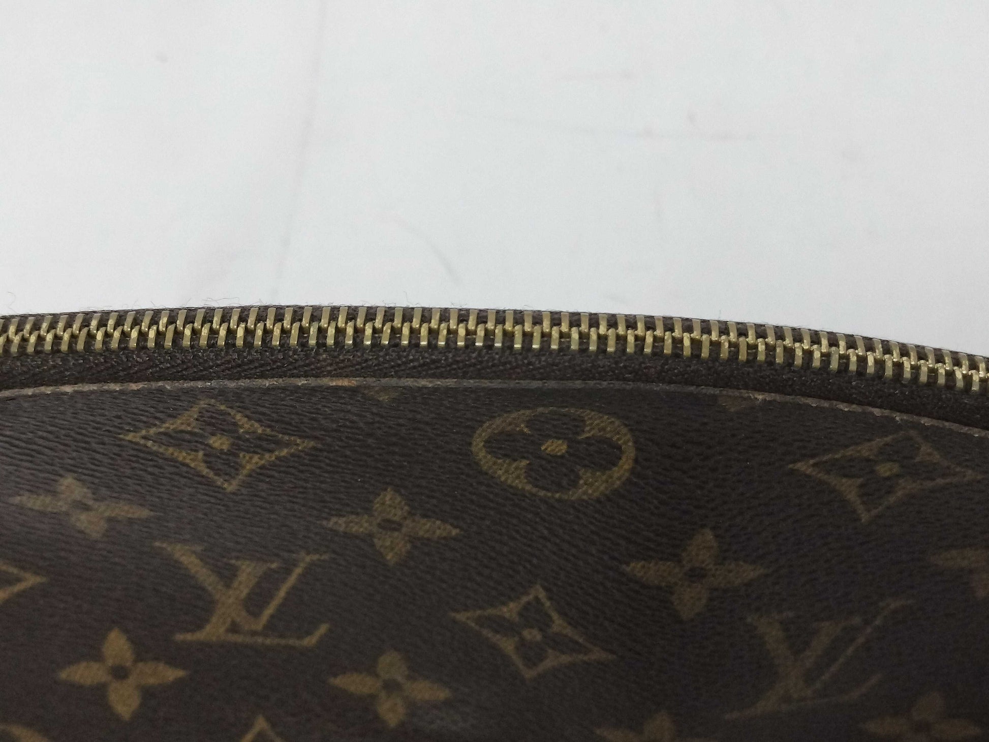 LOUIS VUITTON Monogram LV Monogram Pochette Cosmetic M47515 CA1021 Pouch