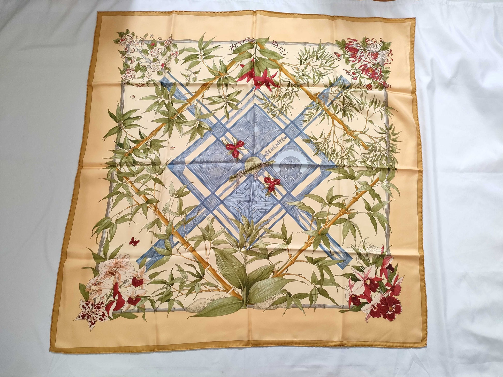 HERMES Carre Hermes Carre 90 SERENITE Silk Scarf Yellow Other Accessories