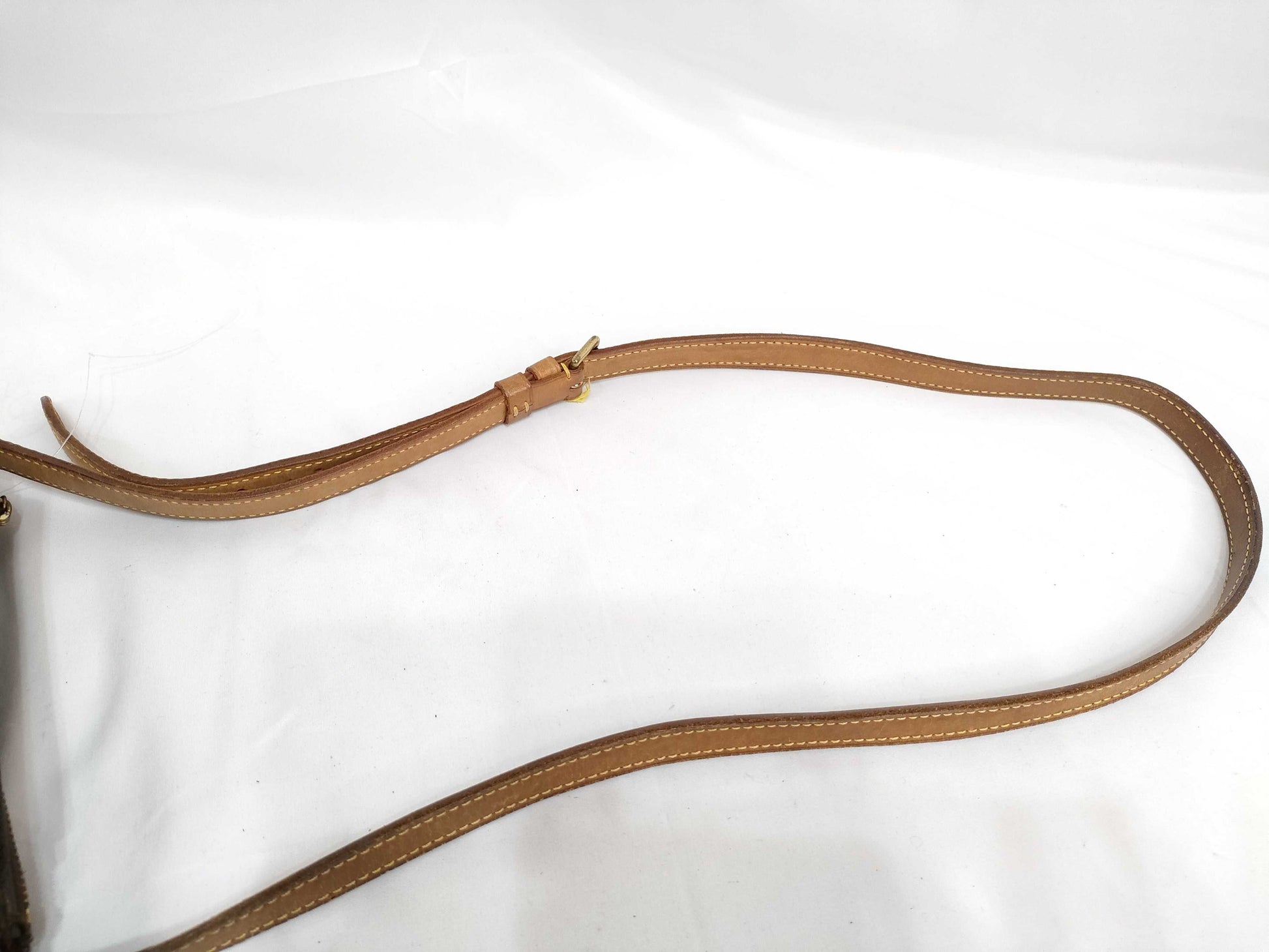LOUIS VUITTON Monogram LV Monogram Vivacite PM M51165 Serial Unknown Shoulder Bag
