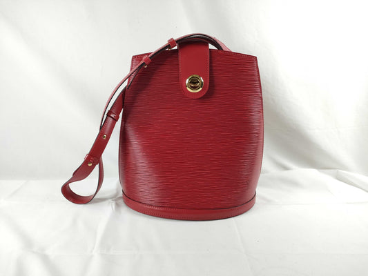 LOUIS VUITTON Epi LV Epi Cluny M52257 VI1924 Shoulder Bag