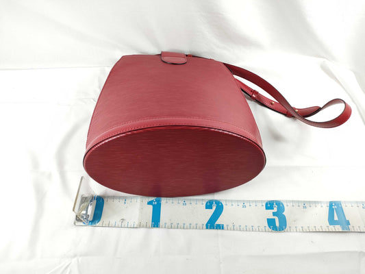 LOUIS VUITTON Epi LV Epi Cluny M52257 VI1924 Shoulder Bag