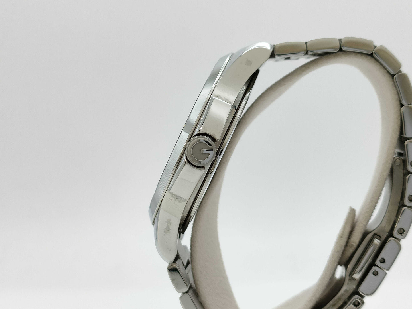 GUCCI 126.4 17088426 Quartz Silver Dial Men's Watch