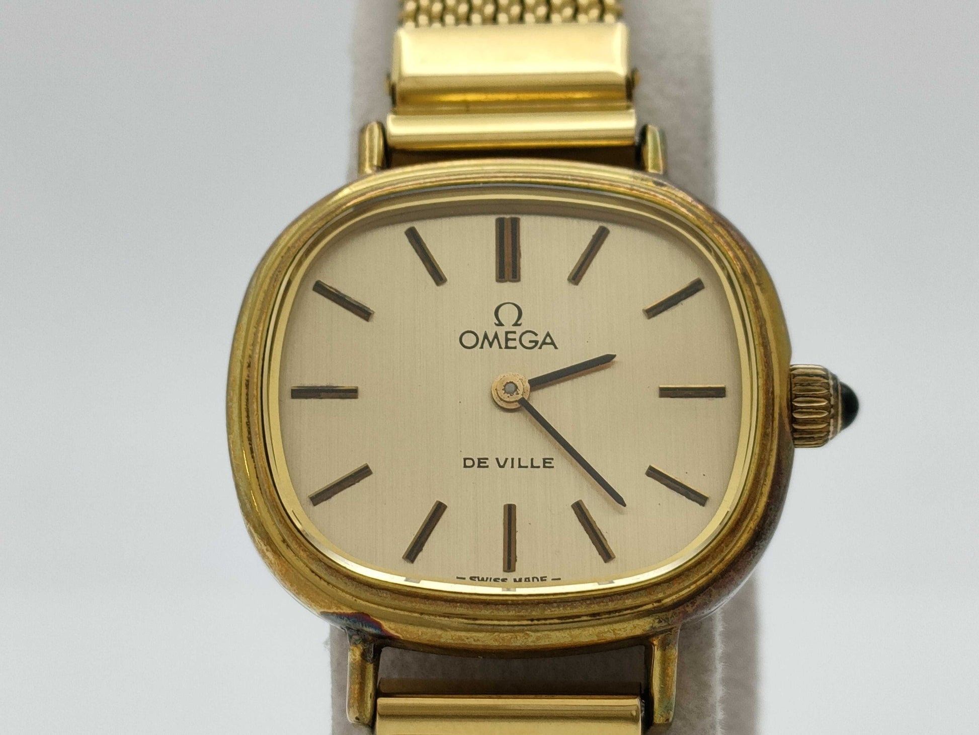 OMEGA Devil Hand-Wound Gold Dial Current Women's Watch