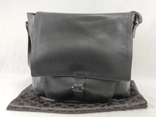 GUCCI Gucci Leather Shoulder Bag Black Shoulder Bag